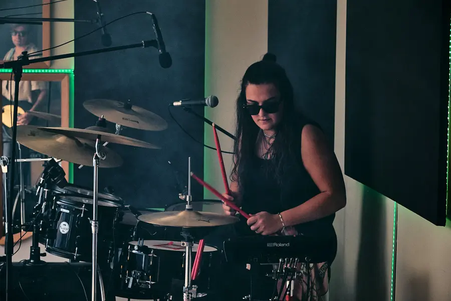 Sira Goyanes tocando en directo — foto 15